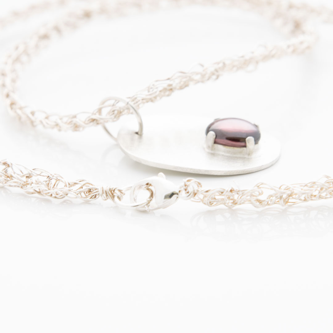 klolås-silverhalsband-sofia