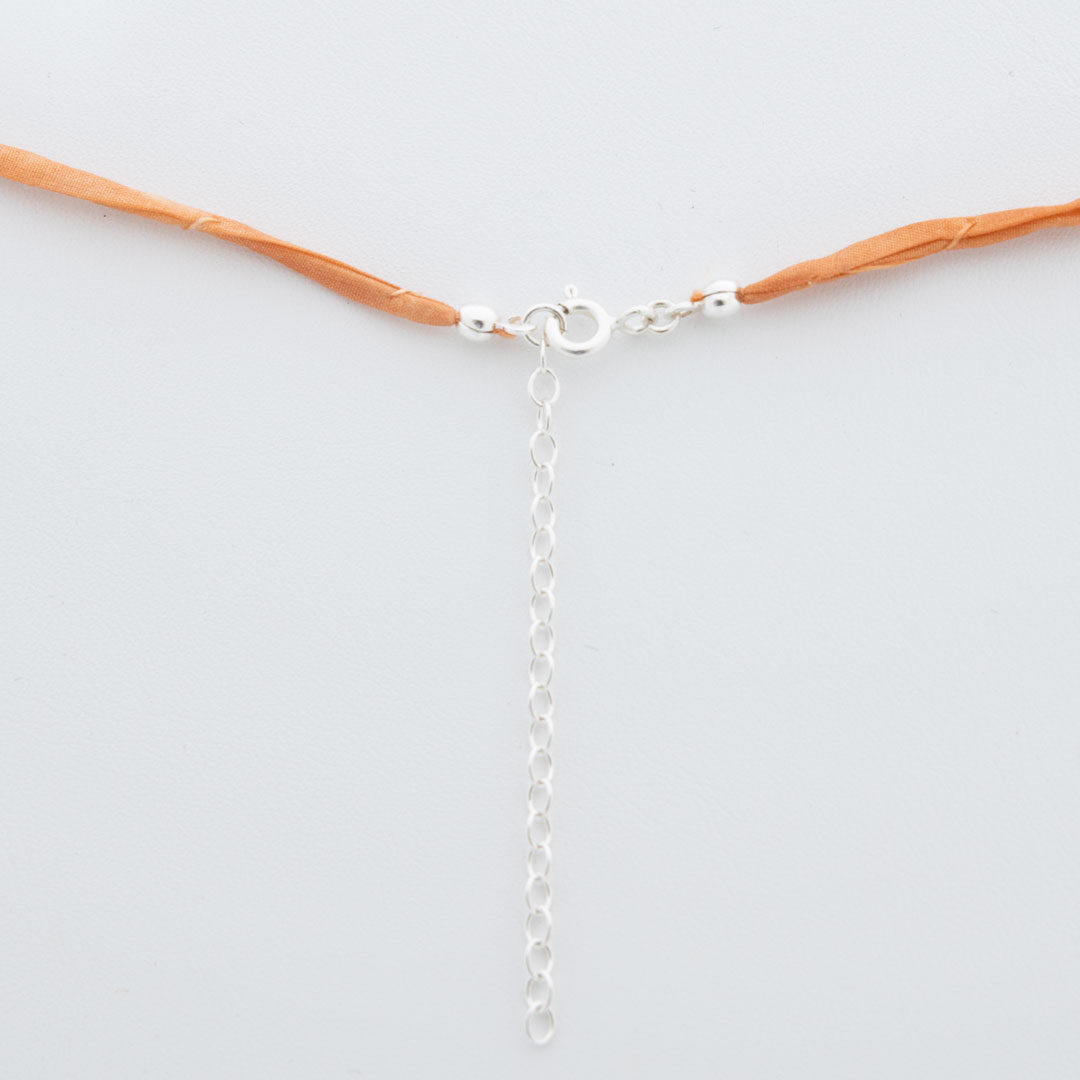 rygg-halsband-sommarblad